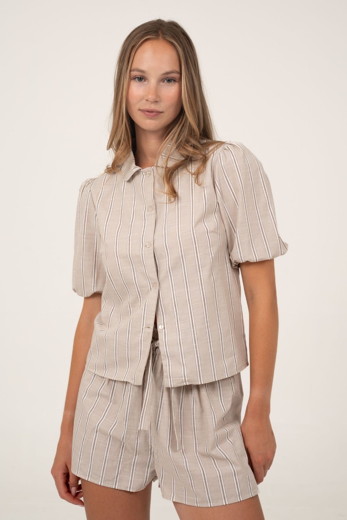 MOKA SHORT