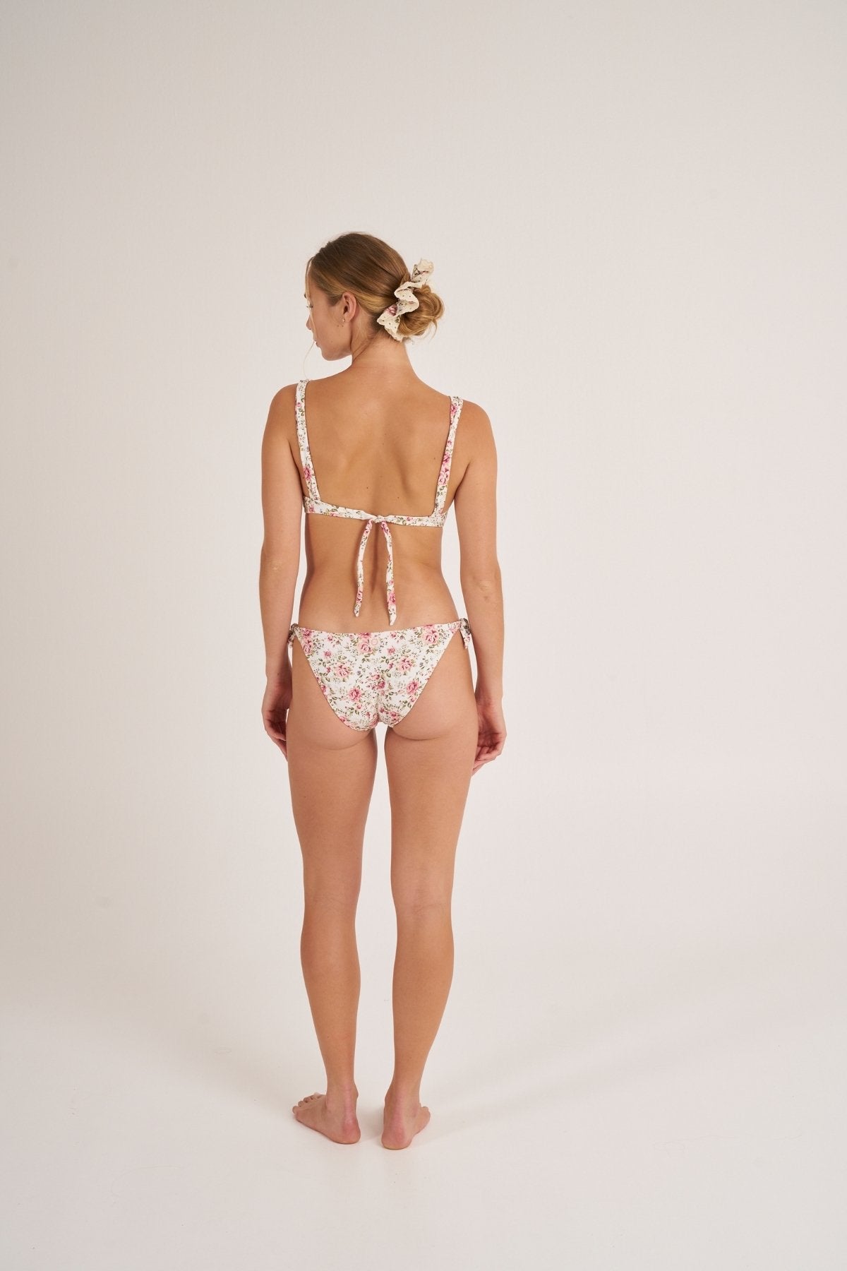 CAMELIA BOTTOM NORMAL