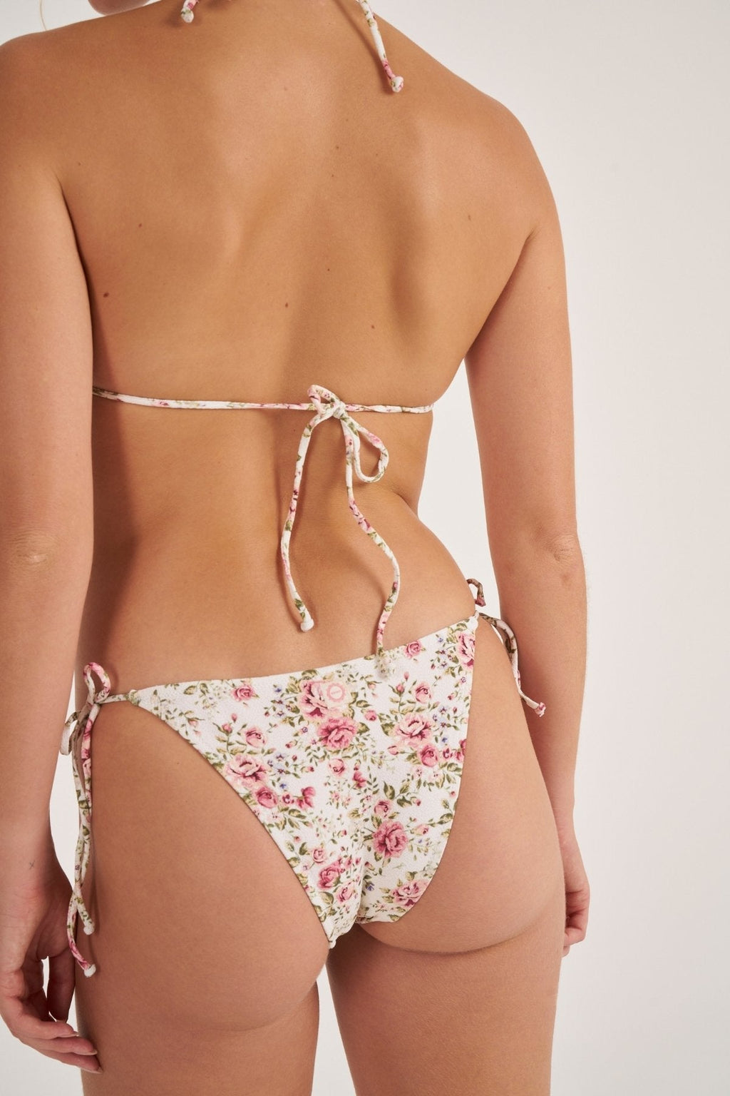 CAMELIA BOTTOM TIE PUNTI