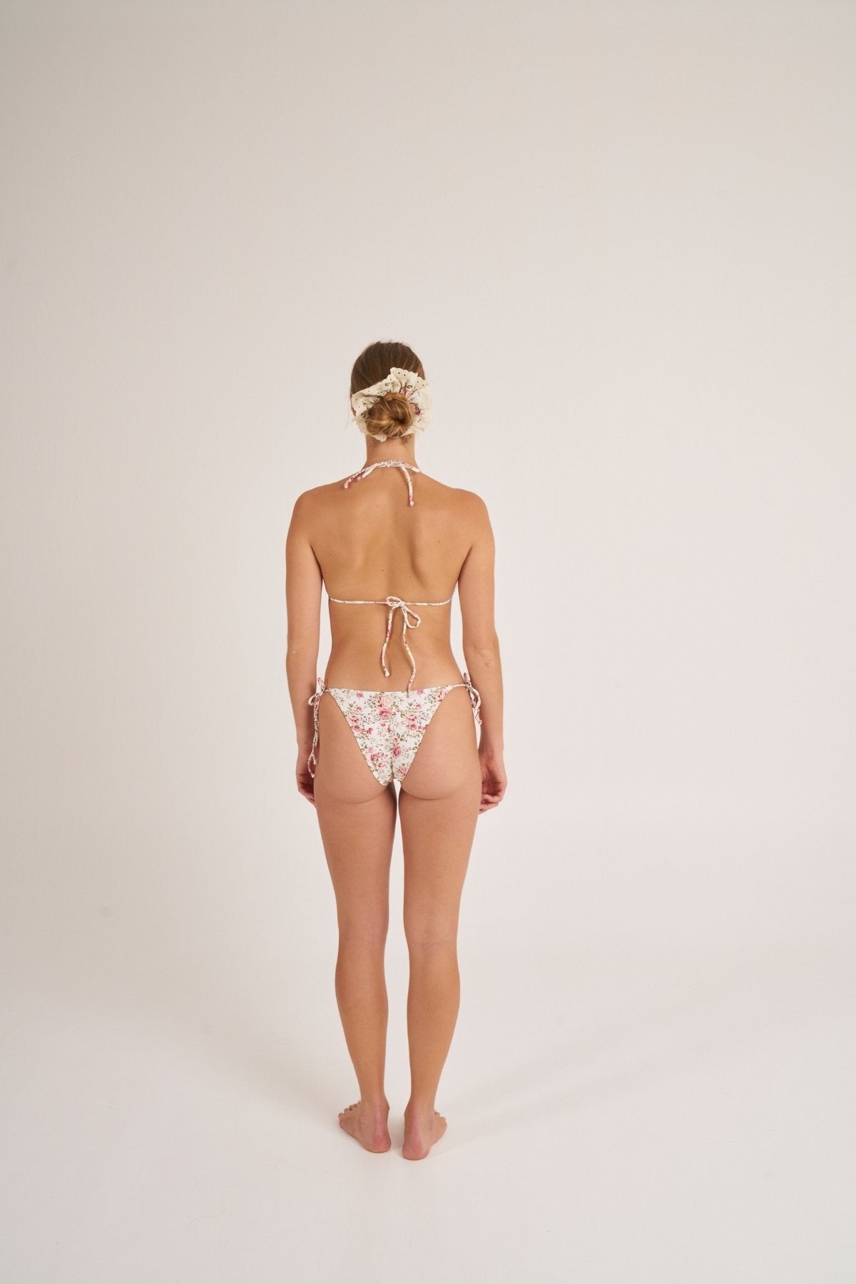 CAMELIA BOTTOM TIE PUNTI